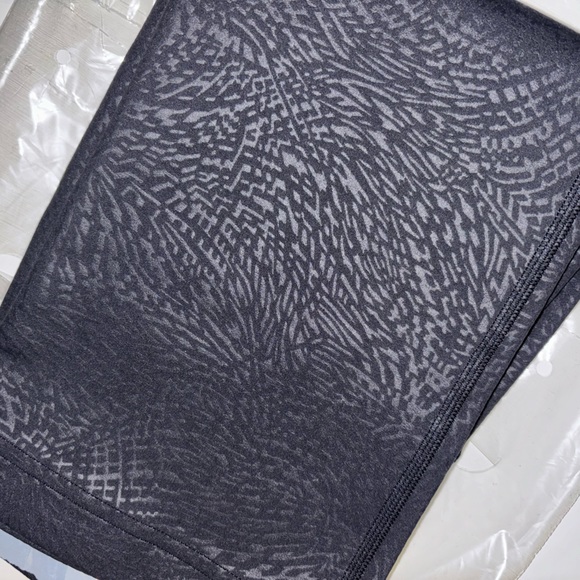 NWT Lululemon SHR Groove Flare Pants 6 - Picture 3 of 7